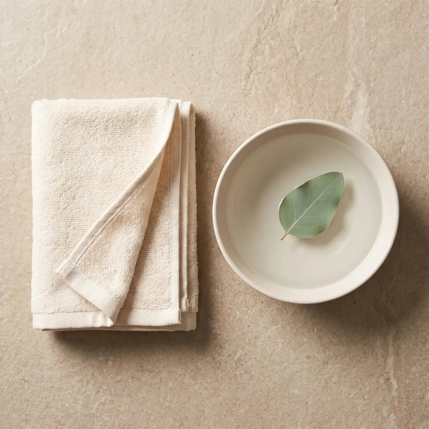 Blushwood Berry Extract for Skin: Topical Use Guide